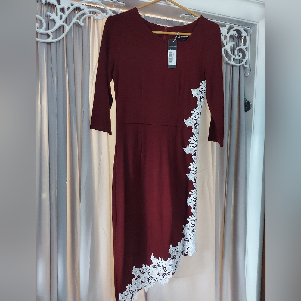 NWT Retro Style Brich Re/White Asymmetric Dress with Lace side and Bottom hem